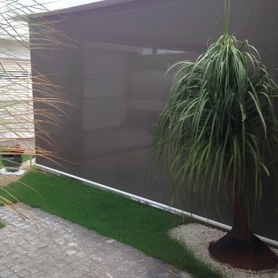 Tela screen em varanda residencial
